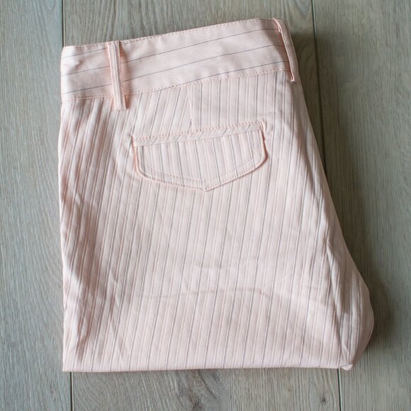 Pinstripe Shorts Pink - Picture 12 of 13